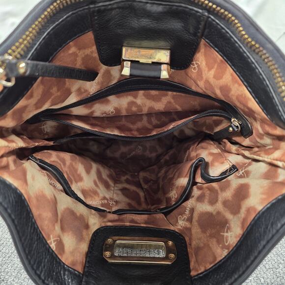 B. MAKOWSKY WOMEN’S BLACK LEATHER CROSSBODY BUCKET HOBO PURSE — STYLE A226297 - Picture 8 of 16